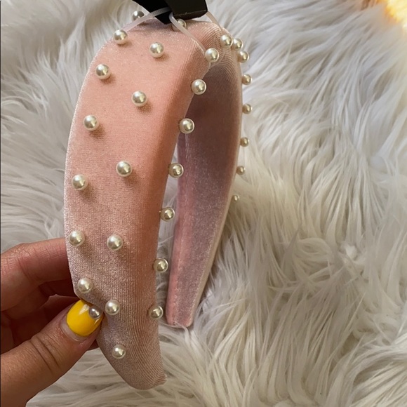 Pink velvet pearl headband - Picture 5 of 5
